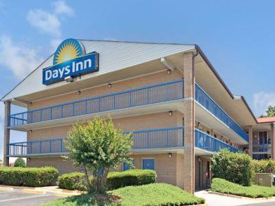 Days Inn By Wyndham Charlotte Northlake Exteriör bild